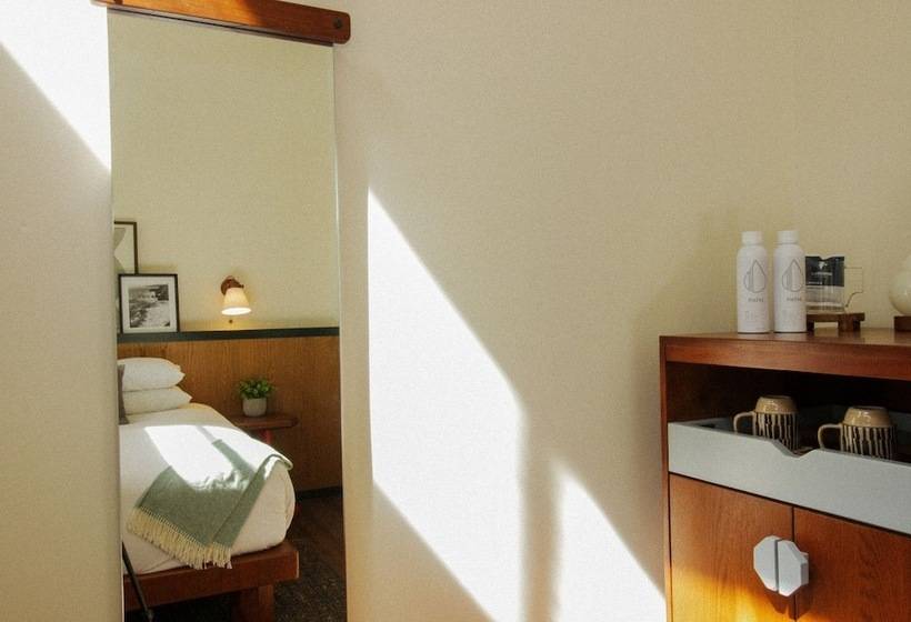 스탠다드 룸 킹사이즈 침대, Lodge At Marconi