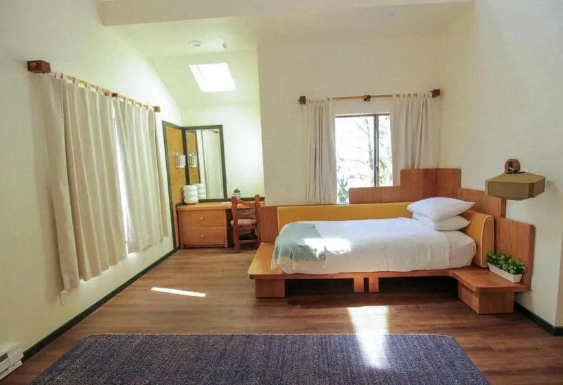 デラックススイート, Lodge At Marconi