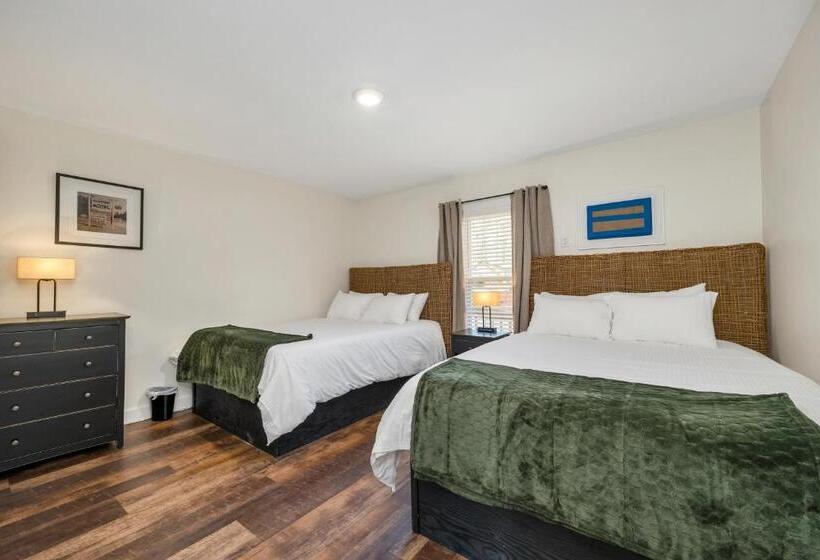 침실 1개 테라스 아파트, The Inn & More