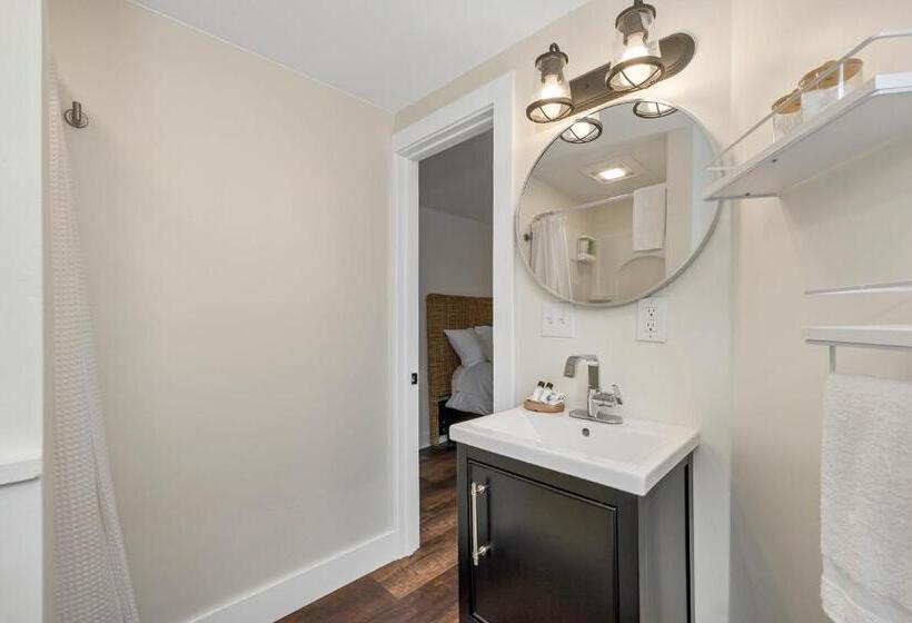 수피리어 패밀리 룸, The Inn & More