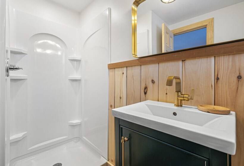 기본룸, The Inn & More