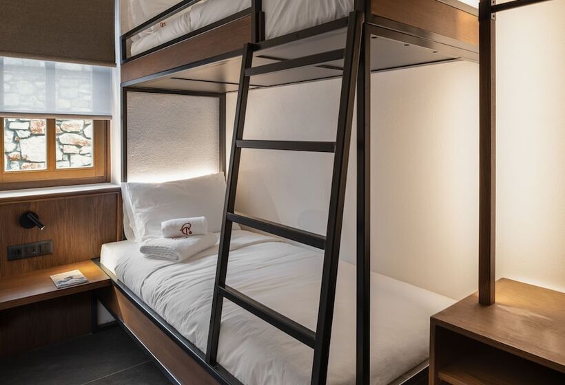 2 Bedrooms Suite Sea View, Unedo All Seasons