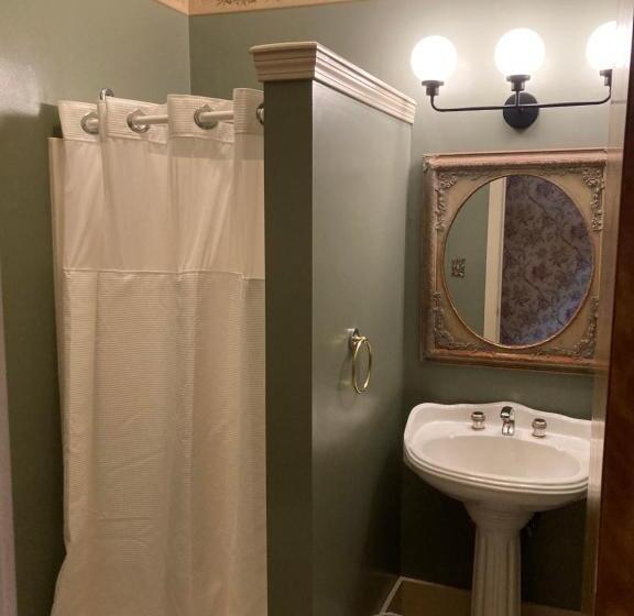 غرفة قياسية, The Elizabeth Inn And Restaurant