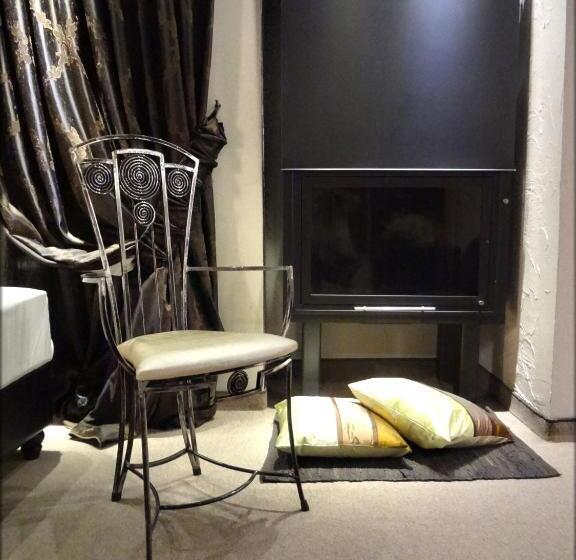 Camera Standard Letto King, Prytaneio Design