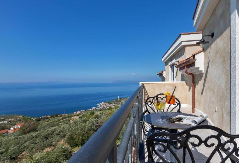 חדר סטנדרט נוף לים עם מרפסת, Heritage Hotel Liberan