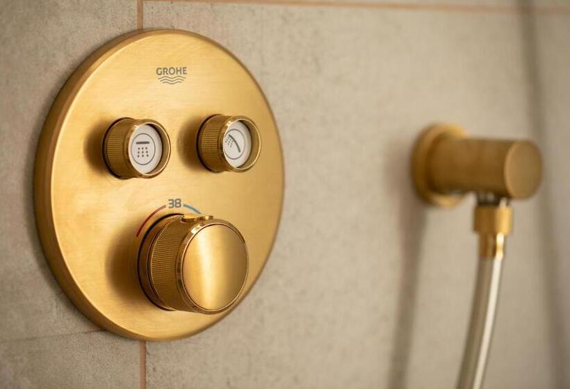 חדר סטנדרט נוף לים עם מרפסת, Heritage Hotel Liberan