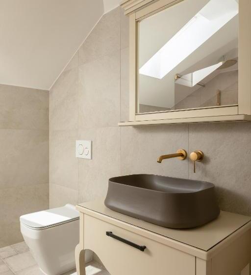 غرفة قياسية مطلّة علي البحر مزوَّدة بشُرفة, Heritage Hotel Liberan