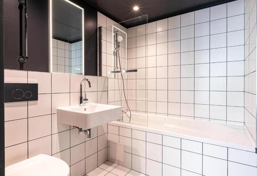 اتاق استاندارد سه نفره, Graphik Montparnasse