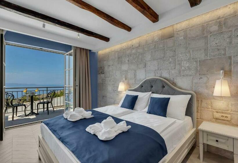 غرفة ديلوكس ذات إطلالة جانبية على البحر, Heritage Hotel Liberan