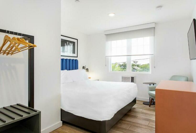 스탠다드 룸, Grove