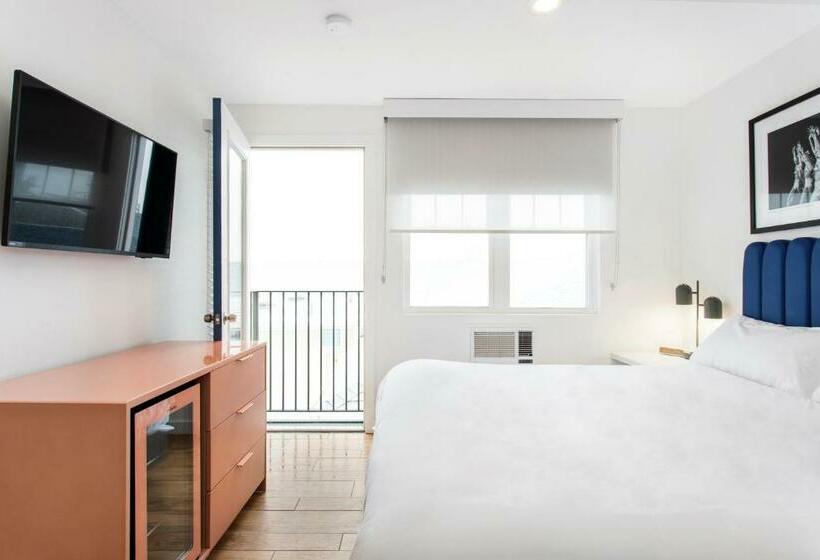 스탠다드 룸, Grove