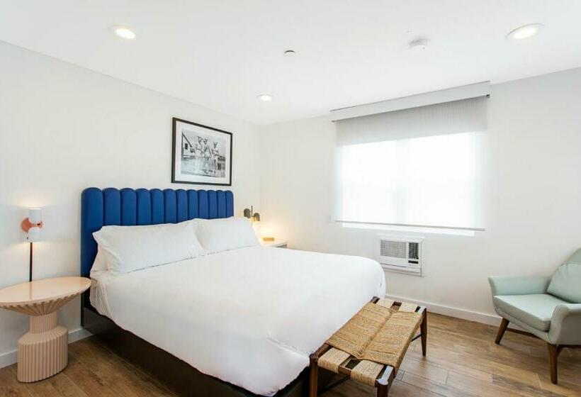 디럭스 룸, Grove