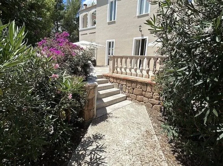 Sviitti Puutarhanäkymä, Villa Cavalieri Country