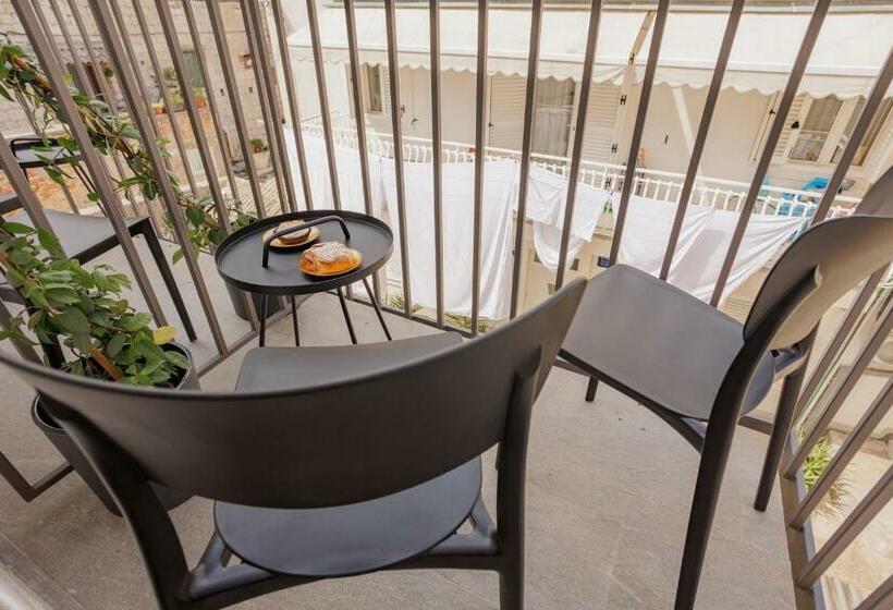 Quarto Deluxe com Balcão, Heritage Rooms Split Olympic Dream