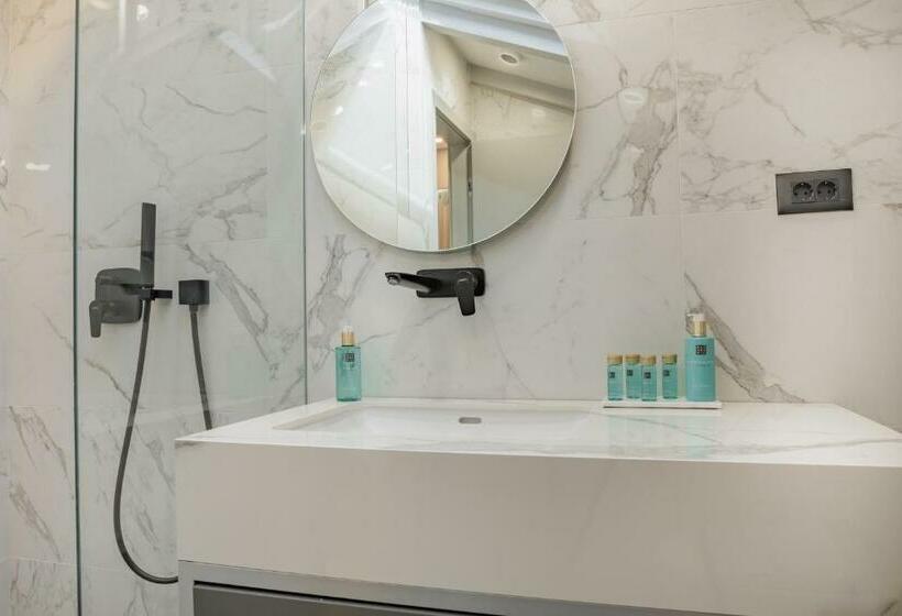 Quarto Deluxe com Balcão, Heritage Rooms Split Olympic Dream