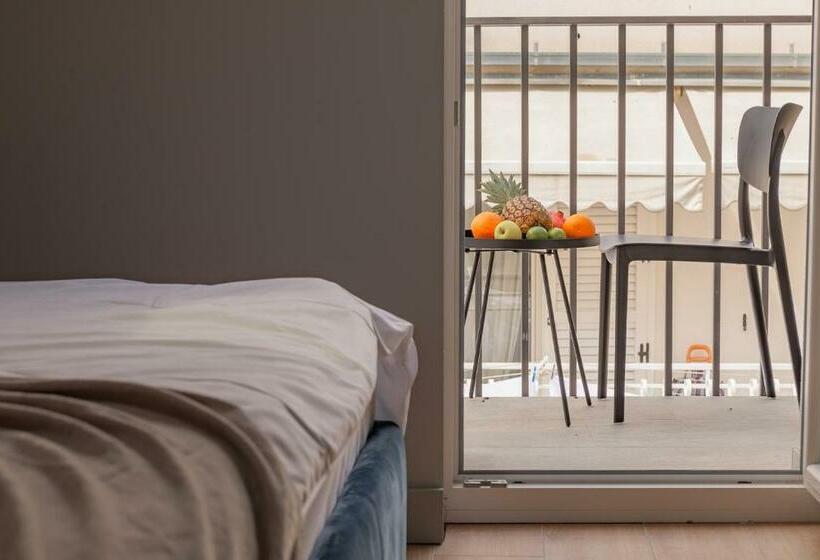 Quarto Deluxe com Balcão, Heritage Rooms Split Olympic Dream