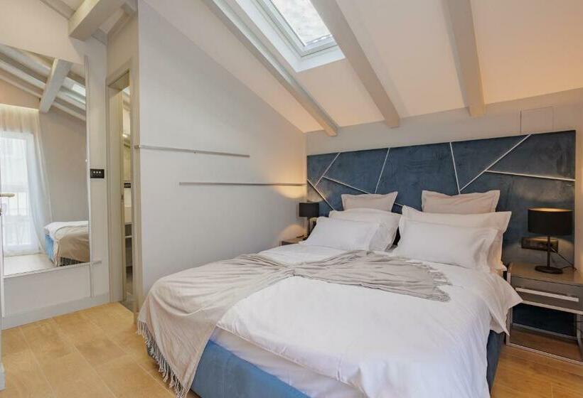 Quarto Deluxe com Sacada, Heritage Rooms Split Olympic Dream