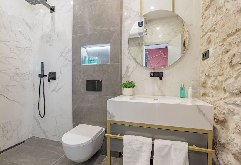 Quarto deluxe, Heritage Rooms Split Olympic Dream