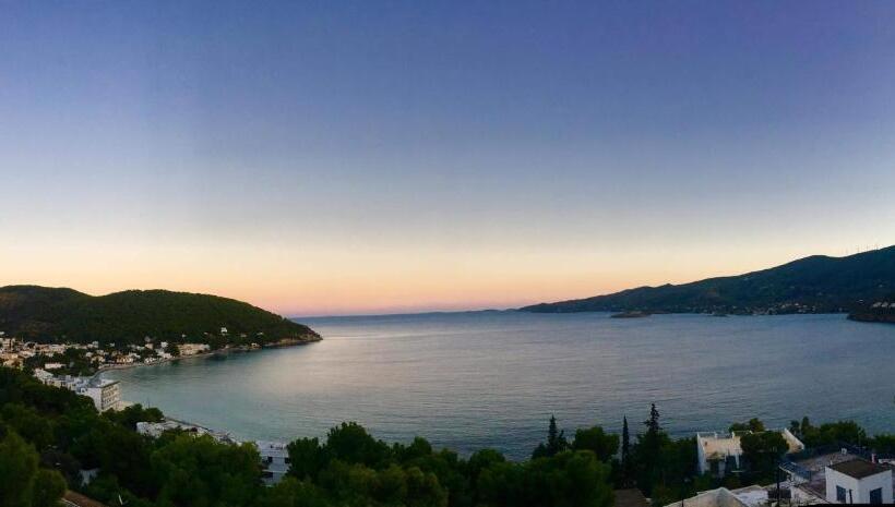 اتاق استاندارد با بالکن و چشمانداز دریا, Fedra Apartments