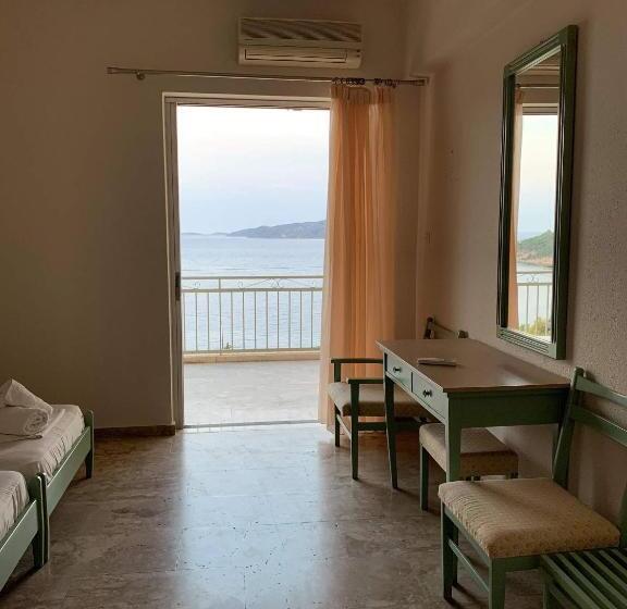 اتاق استاندارد با بالکن و چشمانداز دریا, Fedra Apartments