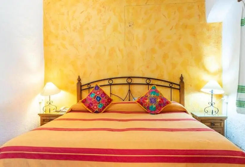 Deluxe Kolmen Hengen Huone, Posada Del Centro