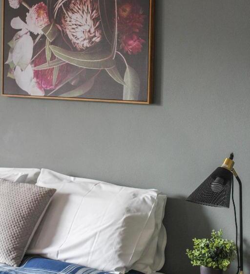 اتاق خانوادگی, Bayview Hotel Woy Woy