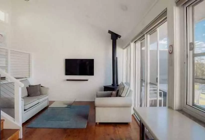ویلا دلوکس 2 خوابه, Wine Country Villas