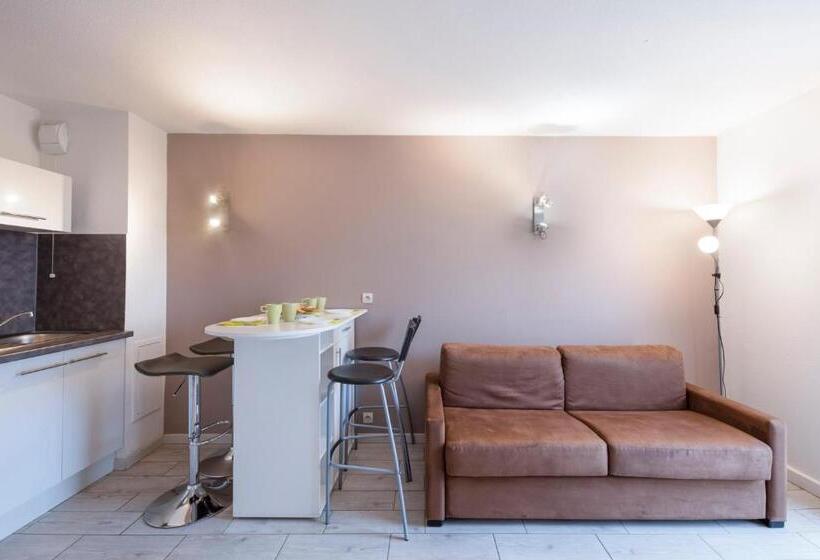Апартаменты 1 Спальня, Garden & City Aix En Provence  Puyricard