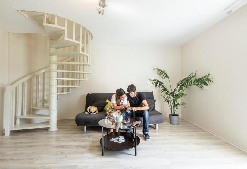 Апартаменты 2 Спальни, Garden & City Aix En Provence  Puyricard