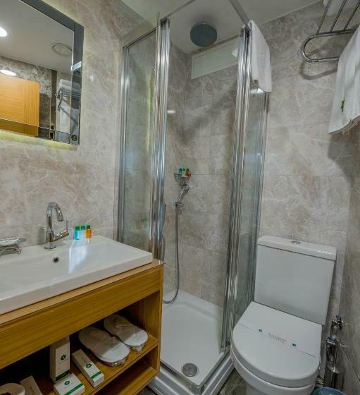 اتاق اکونومی یک تخته, Bizim