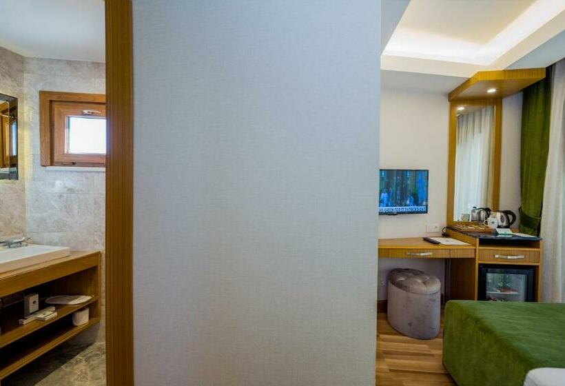 اتاق اکونومی یک تخته, Bizim