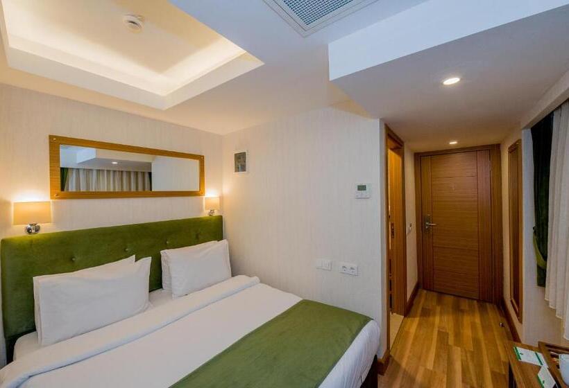 اتاق اکونومی, Bizim