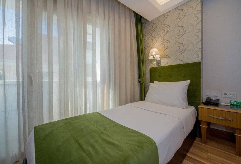 اتاق اکونومی یک تخته, Bizim