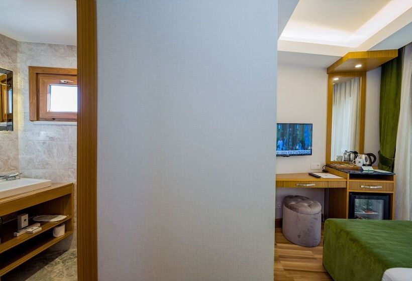 اتاق اکونومی یک تخته, Bizim