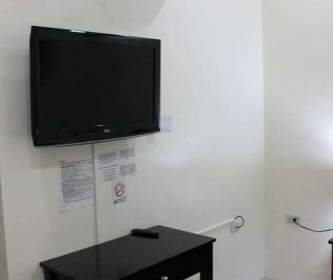 اتاق استاندارد, Blue Lagoon Inn & Suites