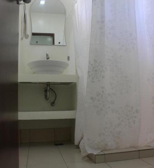 اتاق استاندارد, Blue Lagoon Inn & Suites