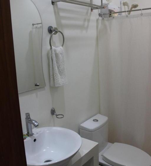 ویلای لوکس 1 خوابه, Blue Lagoon Inn & Suites