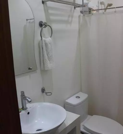 ویلای لوکس 1 خوابه, Blue Lagoon Inn & Suites