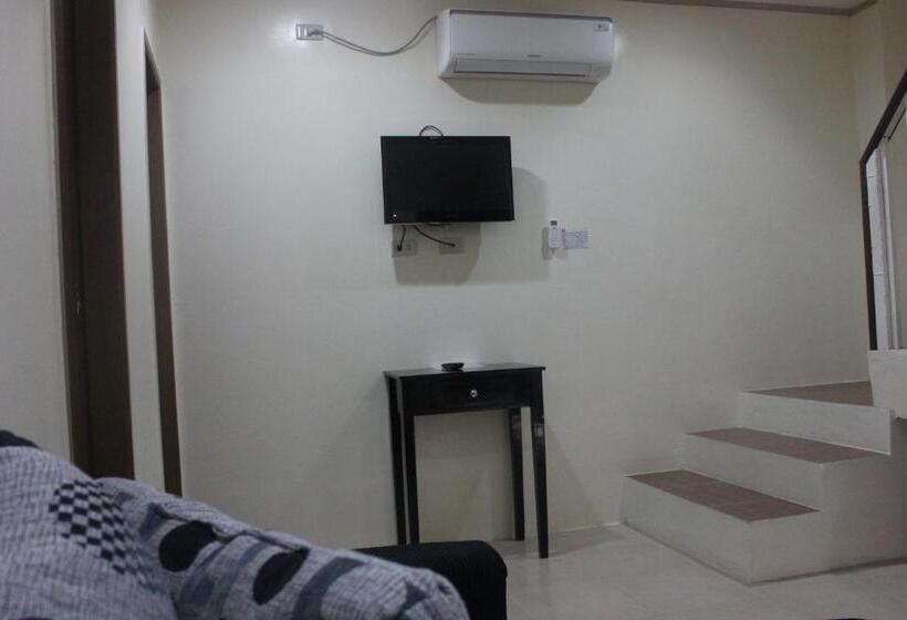 سوییت سوپریور, Blue Lagoon Inn & Suites