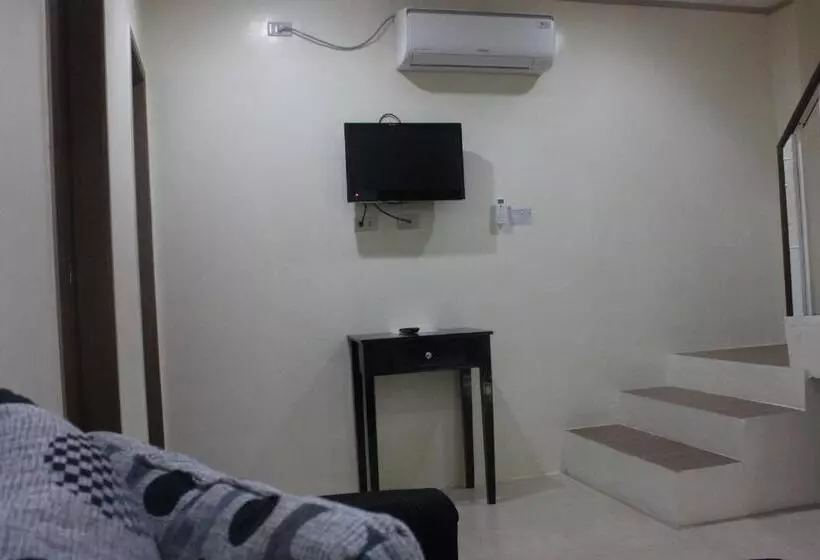 سوییت سوپریور, Blue Lagoon Inn & Suites