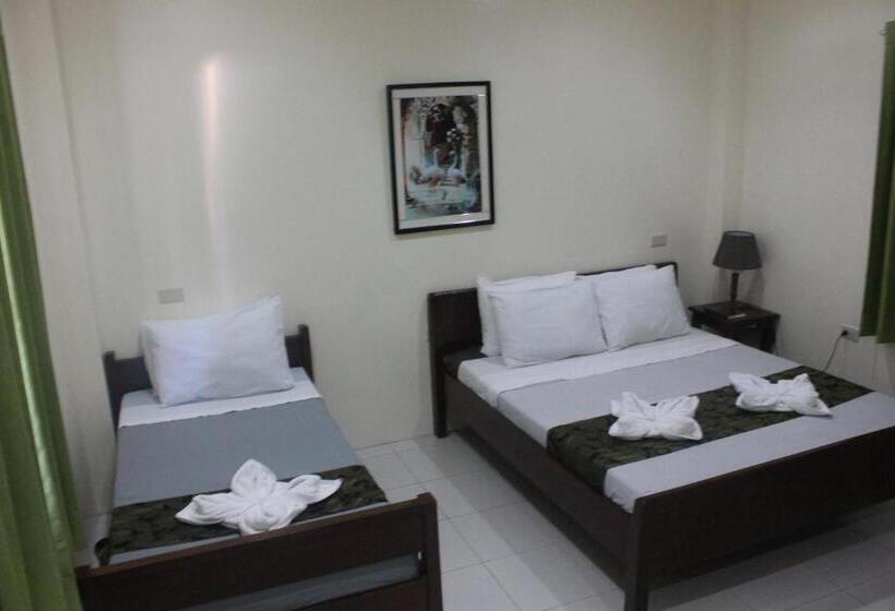 سوییت سوپریور, Blue Lagoon Inn & Suites