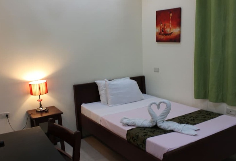 ویلای لوکس 1 خوابه, Blue Lagoon Inn & Suites