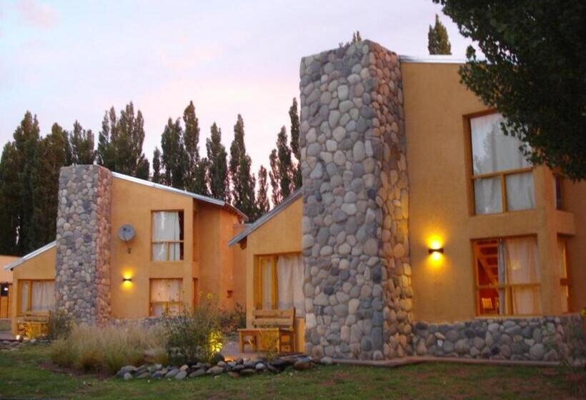 بنجلو قياسى, Cabañas Monte Coiron