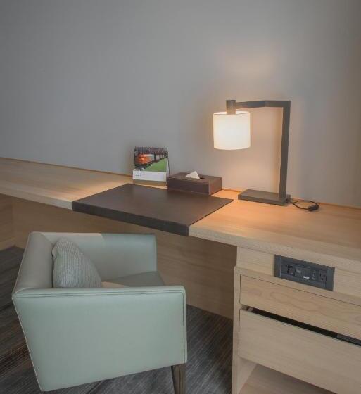 اتاق استاندارد چهار تخته, Cozzi Ximen Tainan