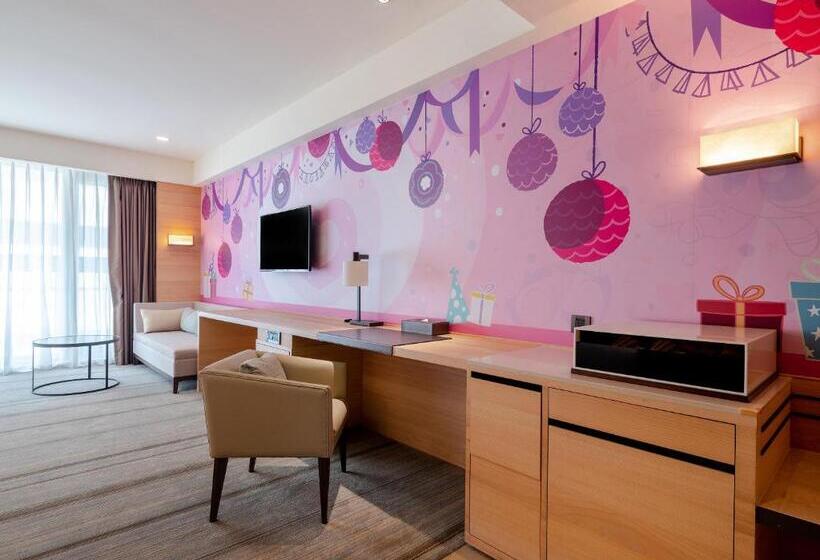 اتاق پریمیوم چهارنفره, Cozzi Ximen Tainan