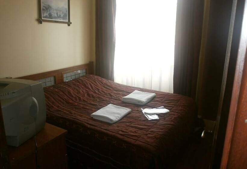 スタンダードルーム, Emre