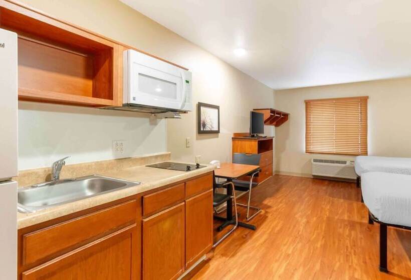 Студия Стандарт, Extended Stay America Select Suites  Kansas City  Stadium