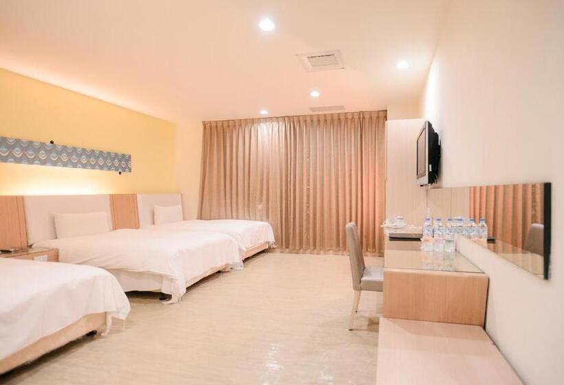 اتاق راحتی سه تخته, I Deal