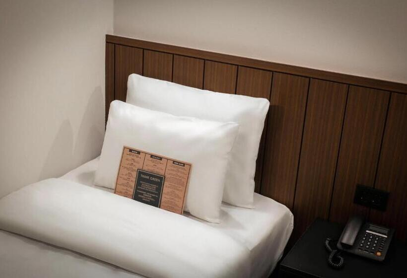 חדר אקונומי, Lumia Myeongdong