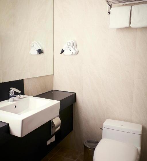 חדר סטנדרט לארבעה, Lumia Myeongdong